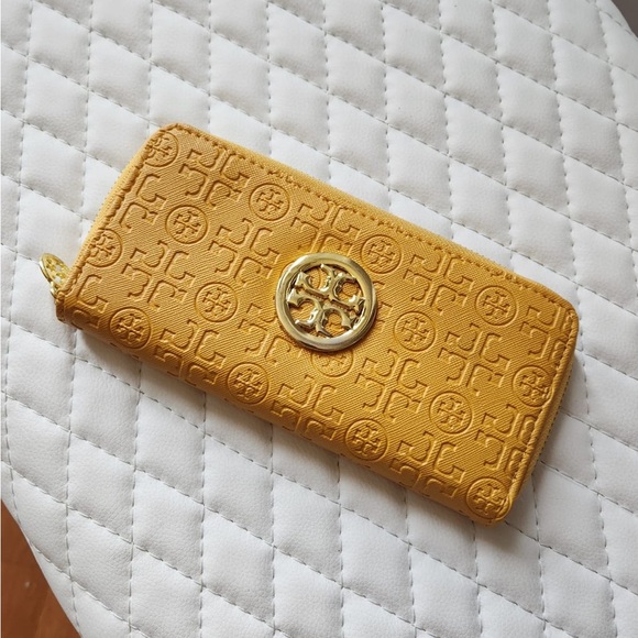 Zippy wallet🌞 - Picture 1 of 2